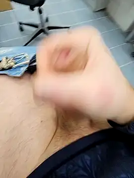 Snapshot of thesmiledoc chatting on 12/17/24, 02:12 thesmiledoc online show from 12/17/24, 02:12