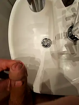 Snapshot of thesmiledoc chatting on 01/01/25, 08:26 thesmiledoc online show from 01/01/25, 08:26