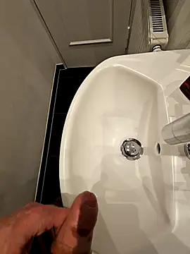 Snapshot of thesmiledoc chatting on 01/16/25, 11:06 thesmiledoc online show from 01/16/25, 11:06