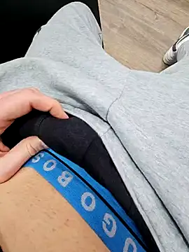 Snapshot of thesmiledoc chatting on 03/22/25, 02:03 thesmiledoc online show from 03/22/25, 02:03