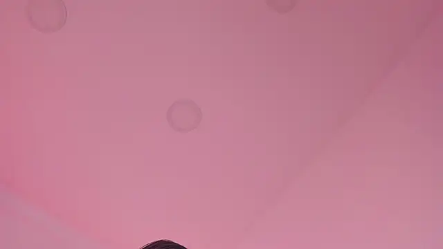 sarah-bonneth online show from 04/19/26, 01:43