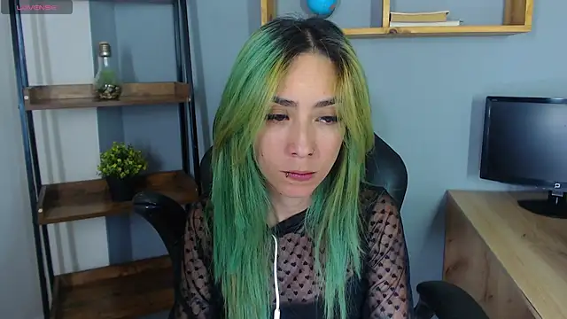 Erika Stevens online show from 11/02/25, 12:35