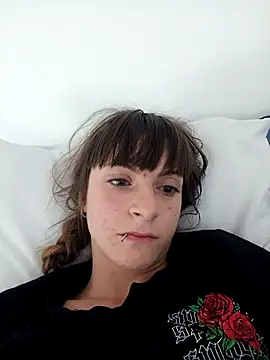 Cristina02 online show from 05/15/26, 08:43