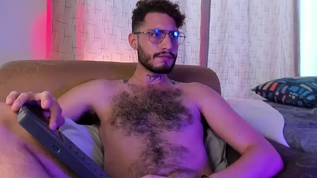 Snapshot of axel_giracr chatting on 01/27/25, 03:39 axel giracr online show from 01/27/25, 03:39