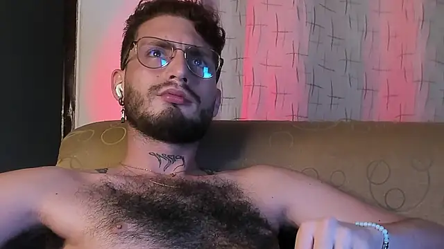 Snapshot of axel_giracr chatting on 02/24/25, 11:09 axel giracr online show from 02/24/25, 11:09