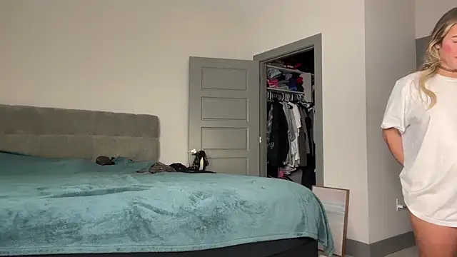 ElenaErickson online show from 01/09/25, 12:03