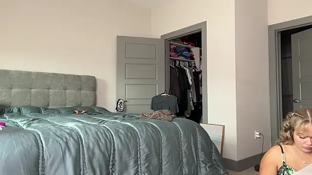 ElenaErickson online show from 03/17/25, 11:11