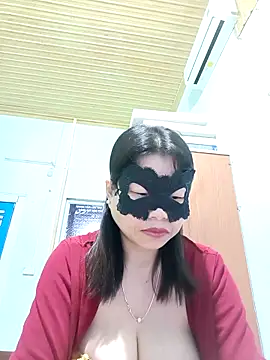 Anna Toy19 online show from 11/18/25, 02:54