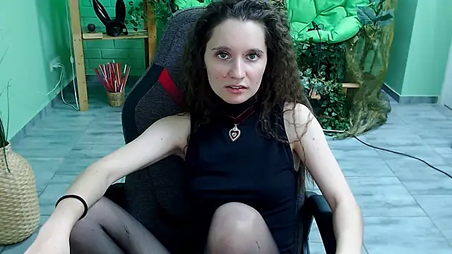 Miss Barbara  online show from 03/10/25, 10:13