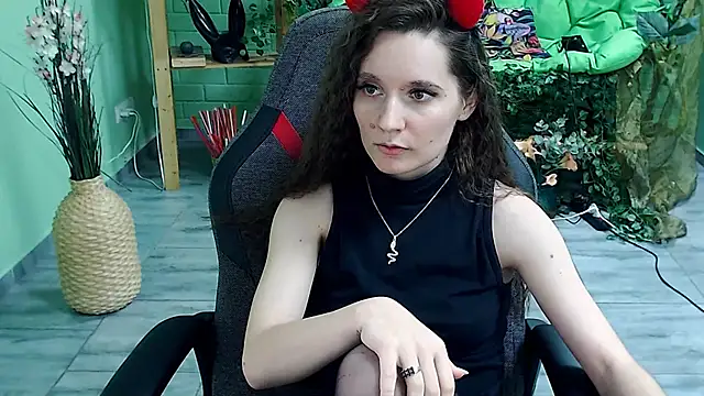 Miss Barbara  online show from 03/15/25, 12:15