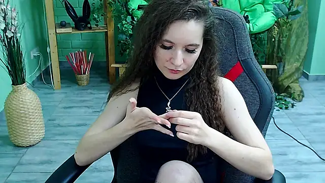 Miss Barbara  online show from 03/17/25, 10:06