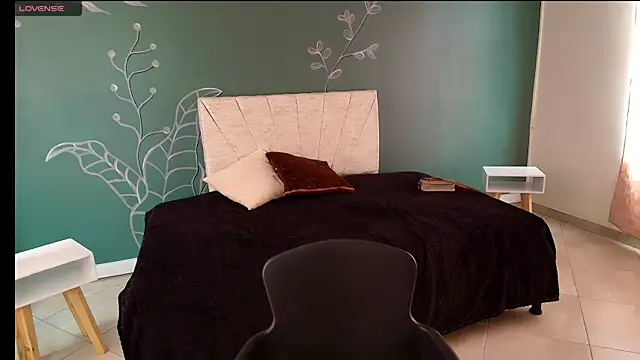 Snapshot of MariamCute_ chatting on 12/23/24, 07:41 MariamCute online show from 12/23/24, 07:41