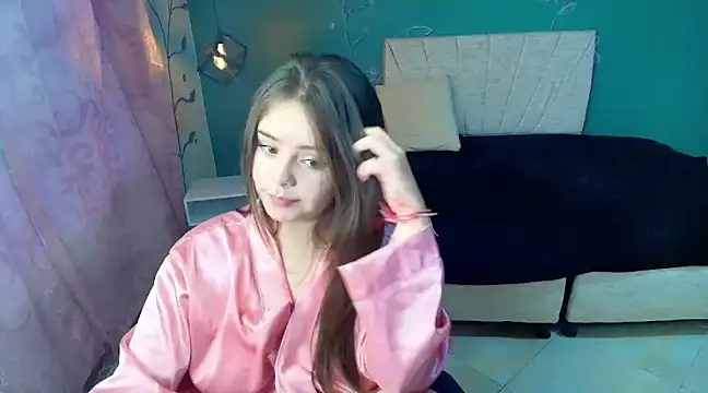 Snapshot of MariamCute_ chatting on 02/18/25, 11:08 MariamCute online show from 02/18/25, 11:08