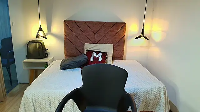 Snapshot of MariamCute_ chatting on 02/25/26, 07:34 MariamCute online show from 02/25/26, 07:34