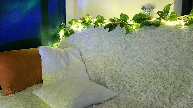 Snapshot of kristina_amurova chatting on 10/17/25, 07:38 kristina amurova online show from 10/17/25, 07:38