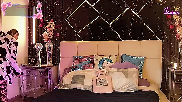 EvelinaGrey online show from 04/18/26, 08:40