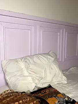 hot daily online show from 12/04/25, 09:34