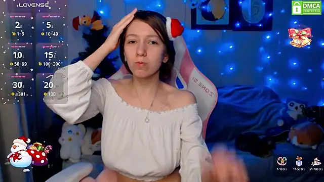 Snapshot of LeahGottty chatting on 12/20/24, 02:49 LeahGottty online show from 12/20/24, 02:49