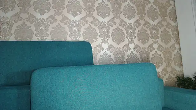 Snapshot of Louise_Lavender chatting on 02/21/25, 11:44 Louise Lavender online show from 02/21/25, 11:44