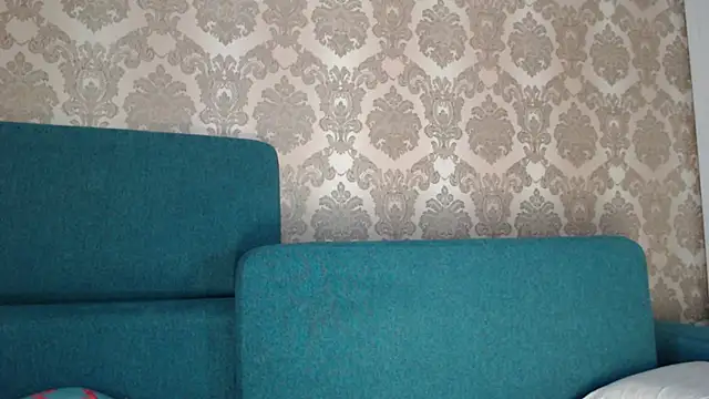 Snapshot of Louise_Lavender chatting on 03/18/25, 09:52 Louise Lavender online show from 03/18/25, 09:52