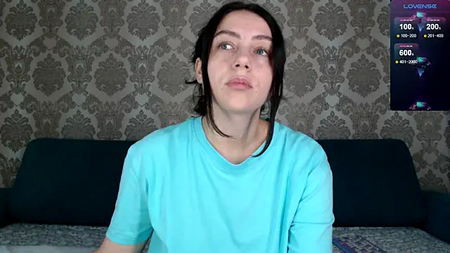 Snapshot of Louise_Lavender chatting on 09/21/25, 03:19 Louise Lavender online show from 09/21/25, 03:19