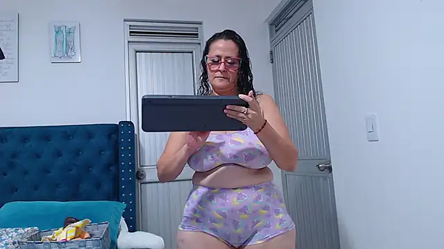 Snapshot of ClayrRosse chatting on 07/01/26, 01:18 ClayrRosse online show from 07/01/26, 01:18