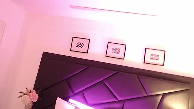 Snapshot of KattyPortman chatting on 12/20/24, 04:42 KattyPortman online show from 12/20/24, 04:42