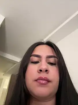 Snapshot of KattyPortman chatting on 10/18/25, 02:03 KattyPortman online show from 10/18/25, 02:03