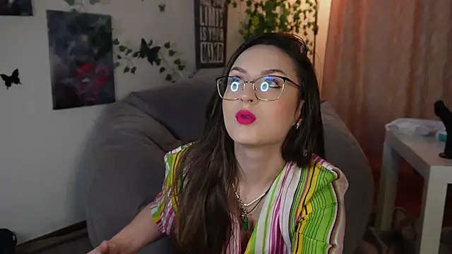 NaughtYHomemadE online show from 01/12/25, 06:27