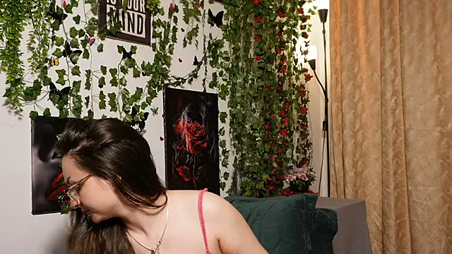 NaughtYHomemadE online show from 11/08/25, 10:04