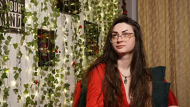 Snapshot of NaughtYHomemadE chatting on 01/08/26, 11:12 NaughtYHomemadE online show from 01/08/26, 11:12