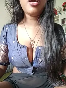 Snapshot of Anusri- chatting on 06/23/26, 07:17 Anusri- online show from 06/23/26, 07:17