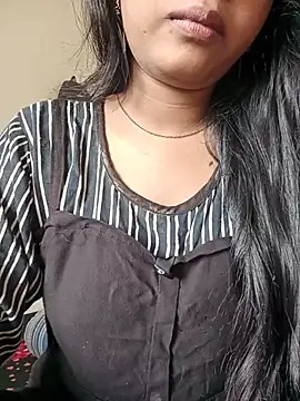 Snapshot of Anusri- chatting on 07/06/26, 10:12 Anusri- online show from 07/06/26, 10:12