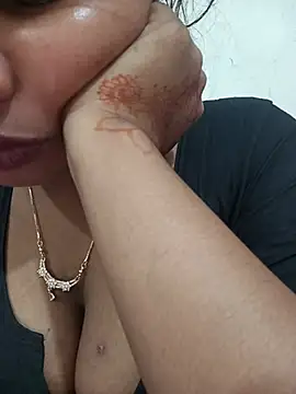 Snapshot of Anusri- chatting on 07/19/26, 02:32 Anusri- online show from 07/19/26, 02:32
