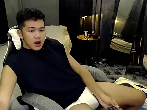 xgregor07 online show from 10/11/25, 03:21