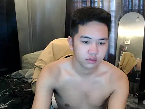 xgregor07 online show from 12/01/25, 01:10