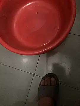 Snapshot of Beijing2000 chatting on 10/28/25, 12:58 Beijing2000 online show from 10/28/25, 12:58