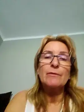 Snapshot of Steffi45 chatting on 06/15/26, 06:26 Steffi45 online show from 06/15/26, 06:26