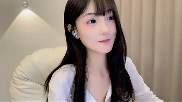 Snapshot of SHUIshui_ chatting on 10/14/25, 08:37 SHUIshui online show from 10/14/25, 08:37