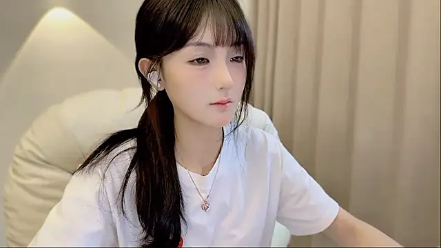 Snapshot of SHUIshui_ chatting on 11/02/25, 01:02 SHUIshui online show from 11/02/25, 01:02