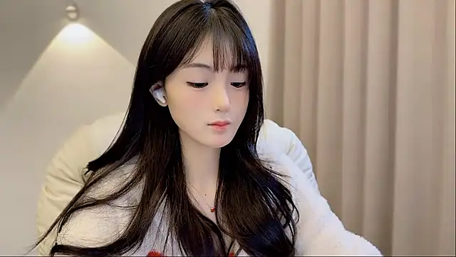 Snapshot of SHUIshui_ chatting on 11/23/25, 06:24 SHUIshui online show from 11/23/25, 06:24