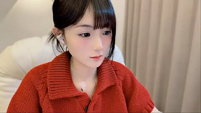 Snapshot of SHUIshui_ chatting on 12/17/25, 01:28 SHUIshui online show from 12/17/25, 01:28