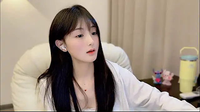 Snapshot of SHUIshui_ chatting on 01/10/26, 01:35 SHUIshui online show from 01/10/26, 01:35
