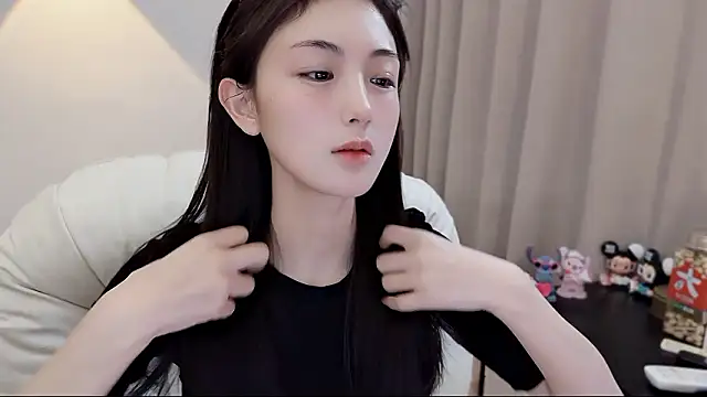Snapshot of SHUIshui_ chatting on 02/01/26, 11:31 SHUIshui online show from 02/01/26, 11:31
