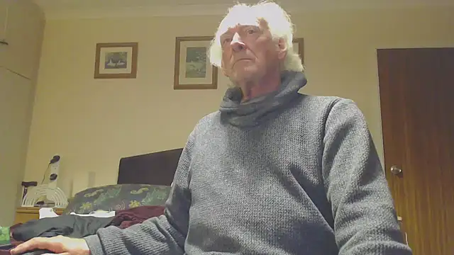 Snapshot of WaverlyKernow chatting on 12/03/24, 08:39 WaverlyKernow online show from 12/03/24, 08:39