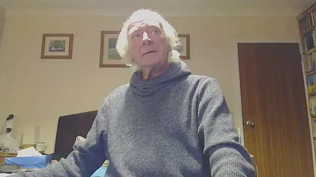 Snapshot of WaverlyKernow chatting on 01/12/25, 09:51 WaverlyKernow online show from 01/12/25, 09:51