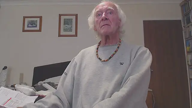 Snapshot of WaverlyKernow chatting on 02/24/25, 12:16 WaverlyKernow online show from 02/24/25, 12:16