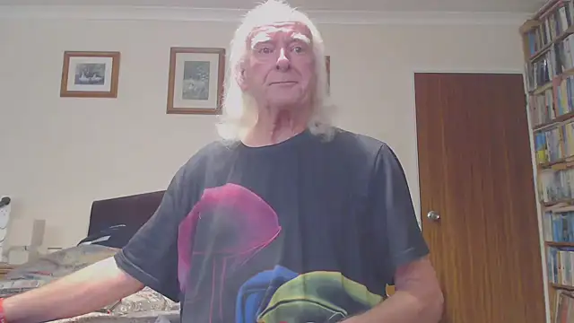 WaverlyKernow online show from 02/28/26, 01:34