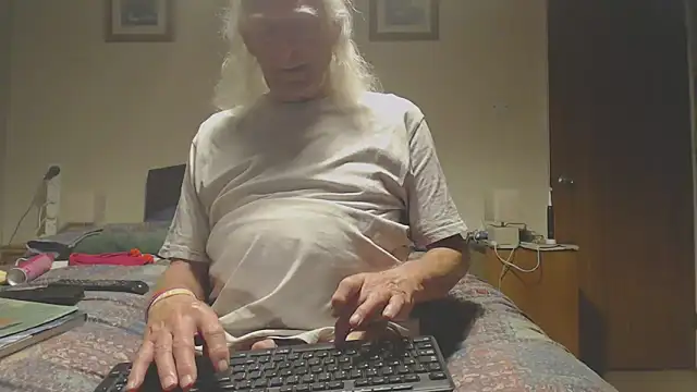 WaverlyKernow online show from 04/24/26, 07:27