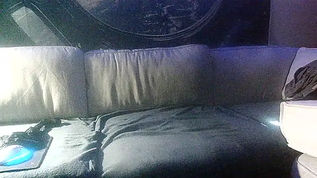 Snapshot of UntidyStrip9 chatting on 02/05/26, 06:23 UntidyStrip9 online show from 02/05/26, 06:23